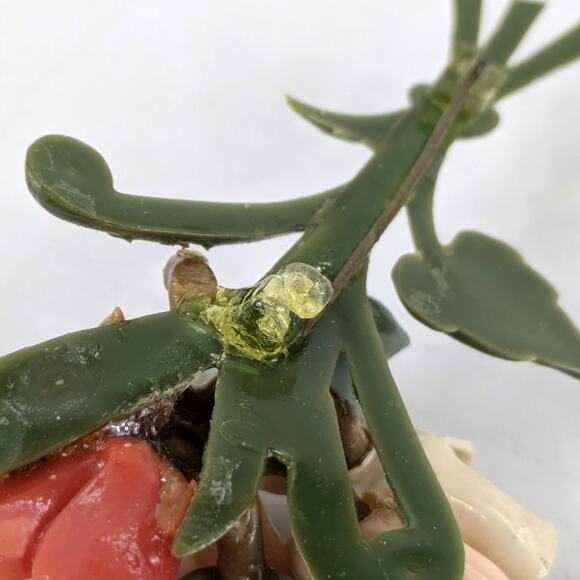 Vintage Floral Bouquet Brooch Porcelain Resin Flower Pin Green Peach Red Blue - Picture 3 of 6